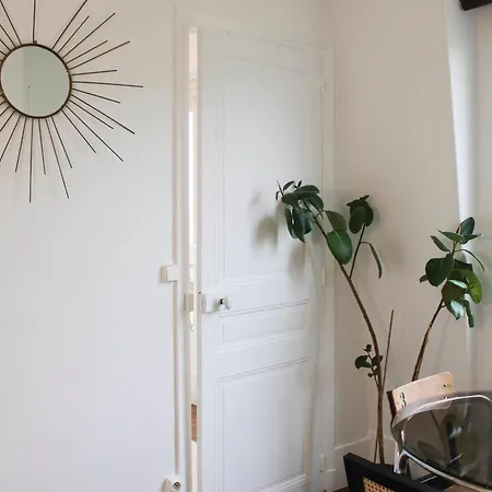 דירה Charming Not Far From Pere Lachaise פריז
