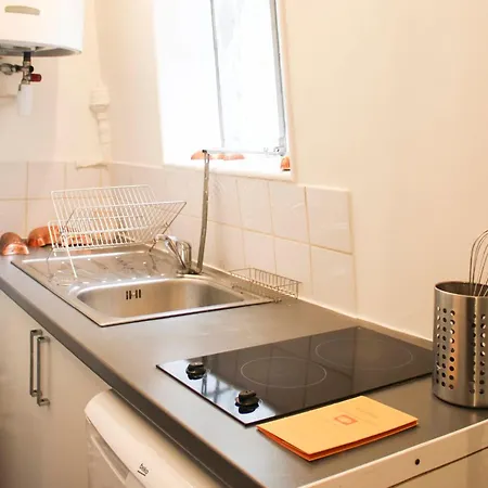 Charming Not Far From Pere Lachaise